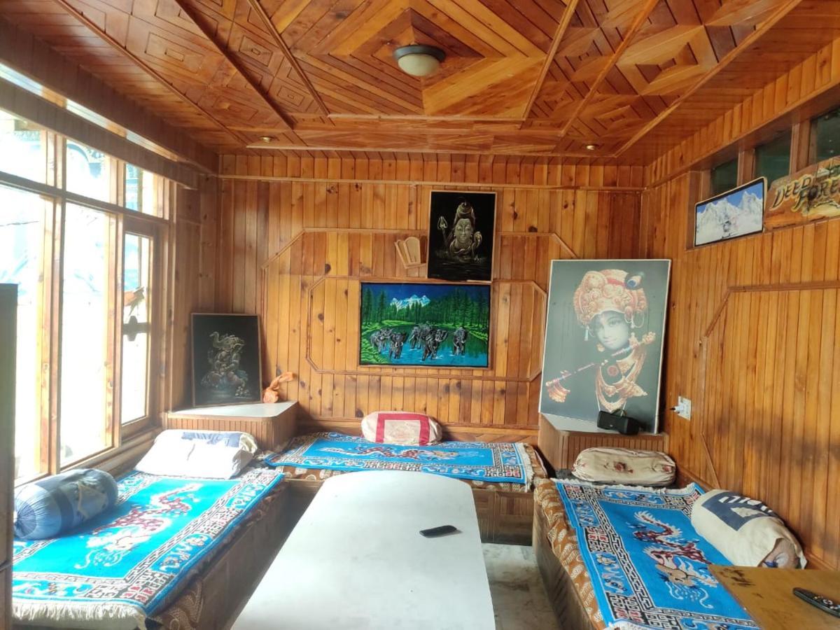 Hotel Deep Forest 卡索尔 外观 照片